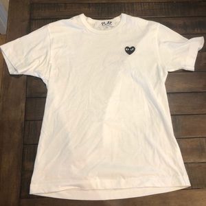 COMME DES GARCONS PLAY LOGO TEE
WHITE & BLACK